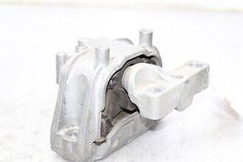 15-17 VOLKSWAGEN PASSAT Front Right Engine Mount F159 image 3