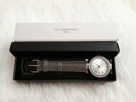 AVON FALL FASHION WATCH &quot;GREY&quot; (Quartz movement / Strap Band) ~ NEW!!! - $19.53