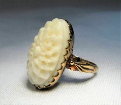 Vintage 14K Yellow Gold Carved White Stone Ornate Ring Sz 6 C735 - £278.17 GBP