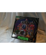  Lemax 75499 Spooky Town Dark Haven Lodge HALLOWEEN MINT IN BOX ULTRA RARE - £142.56 GBP