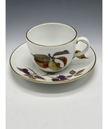 Royal Worcester Porcelain Gold Trim Evesham 6oz Teacup &amp; Saucer Set Fruit C - $30.14 CAD