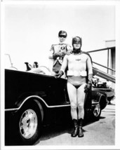 Batman TV series 8x10 photo Burt Ward with hand on Adam West shoulder Batmobile - £11.79 GBP