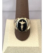 ESTATE 14K YELLOW GOLD ONYX RING WITH CRUCIFIX - £380.81 GBP