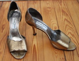 Manolo Blahnik 38.5 Bronze Metallic Open Toe D&#39;Orsay Heels Signature - £100.86 GBP