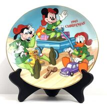Grolier Collectibles Christmas 1993 "Santa's Workshop" Plate by Walt Dis... - $9.85