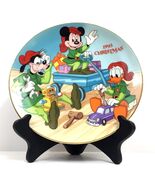 Grolier Collectibles Christmas 1993 "Santa's Workshop" Plate by Walt Dis... - $9.85