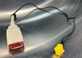 2003-2006 mercedes r230 sl500 sl55 front left right seat belt buckle bei... - $44.87