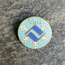VAIL Snowflake Blue Travel Sports Resort Souvenir Novelty Lapel Hat Pin ... - $10.99