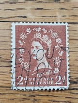 Great Britain Stamp Queen Elizabeth II 2d Used 356 - $1.35 CAD