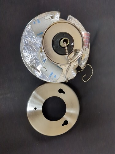 Hampton Bay Everstar II  -PARTS ONLY -Light kit &amp; light kit mounting plate - $19.79