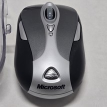 Microsoft Wireless Notebook Presenter Mouse 8000 - $403.63 MXN