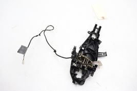 06-11 BMW E90 E91 328I REAR RIGHT PASSENGER EXTERIOR DOOR HANDLE BRACKET E3357 image 10