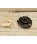 Toyota 48609-0E020 Front Suspension Strut Mount Support - $1,707.72 MXN