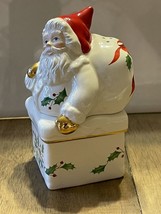 Lenox Holiday Santa Atop Chimney Stackable Salt &amp; Pepper Set ~ 2003 - £11.45 GBP