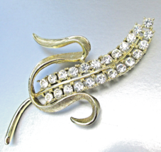 Sarah Coventry Vintage RADIANCE Wheat Gold-Tone Rhinestone Brooch Pin - $11.83