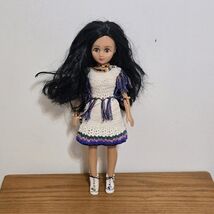 Vintage Handmade Crochet Dress Doll with Beaded Accents - €15,34 EUR Vintage Handmade Crochet Dress Doll with Beaded Accents - €15,34 EUR