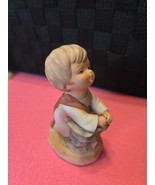 LITTLE BIBLE FRIENDS FIGURINES BY LUCAS ENESCO 1980  PRAYING BOY - $16.24 CAD