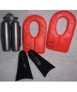Vintage Hasbro GI Joe Accessories 2 Life Jackets Oxygen Tank Flippers - $13.66 CAD