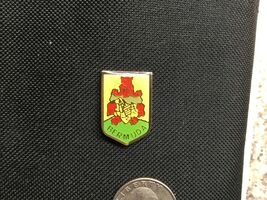 BERMUDA TRAVEL PIN - $9.22