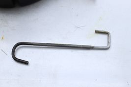08-14 MERCEDES-BENZ W204 C300 C350 EMERGENCY SPARE TIRE TOOL KIT JACK E5085 image 10
