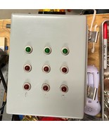 Enclosure with 9 LEDS  &amp; Yellow Strobe Escape Room Alarm Prop - €55,63 EUR