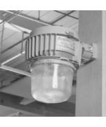 Cooper Crouse-Hinds Hazardous Environment Metal Halide DMVM3TW175GP S828 - $3,709.22 MXN