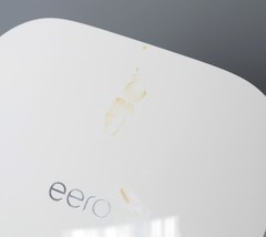 eero Pro 6 K010111 AX4200 Tri-Band Mesh WiFi Router - White image 3