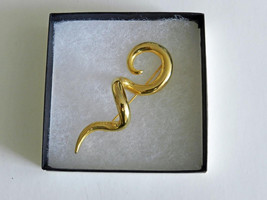 VINTAGE-NEW GOLDTONE 3-1/8&quot; LONG DECORATIVE/FASHION PIN - $15.00