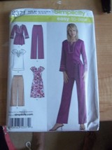 Simplicity 2371 SPORTSWEAR PATTERN 10-18 - $5.00