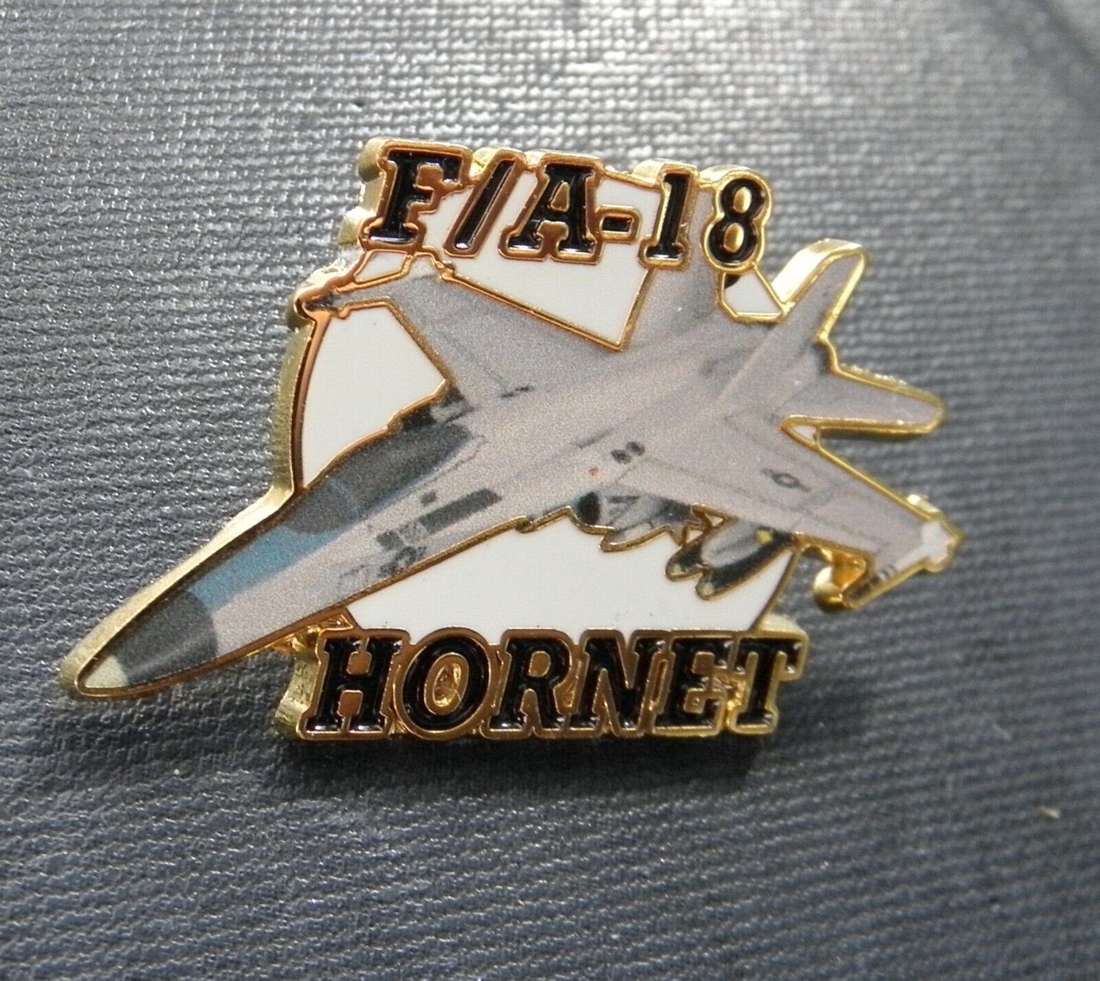 Hornet F18 FA18 USAF Air Force Aircraft Lapel Pin 1.5 inches