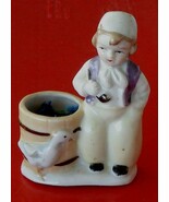 Nice Vintage Porcelain Figurine, LOOKS OLD, VERY GOOD COND - $10.81 CAD