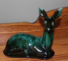 Vintage Blue Mountain Pottery BMP Green Glaze Resting Deer Figurine - £11.76 GBP