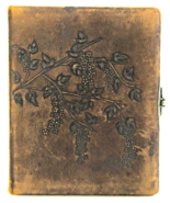 Antique Victorian Lilac Embossed Leather Photo Album Full of Victorian P... - €256,21 EUR