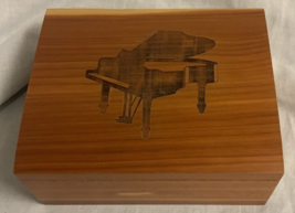 Wooden Trinket Keepsake Box Engraved Baby Grand Piano 4.25”x3.5” - £4.39 GBP