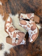 Very G Women&#39;s Light Moove Out The Pasture Booties Brown - $37.00