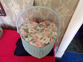 Vinage Heart shaped wicker sewing basket &amp; accessories-Phillipines - £27.45 GBP