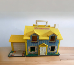 Vintage Fisher Price Little People 952 Play Family Yellow House 1969 - $41.58