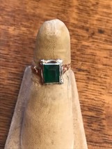 Vtg Cmm 10K Gold Ring 4.3/4US Green Gemstone Gem Silica Peridot Emerald Jewelry - £118.68 GBP