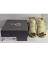 Womens 8W Vince Camuto Metallic Gold VC-ENTIK Open Toe Heels Shoes in Box - $18.81