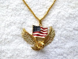 Gold American Flag Eagle Pendant Necklace NEW 3D 24&quot; - £14.42 GBP