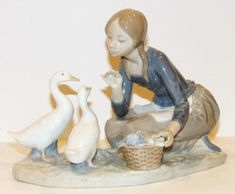 Lovely Lladro Spain Porcelain Girl Feeding Two Ducks Figurine - £118.69 GBP