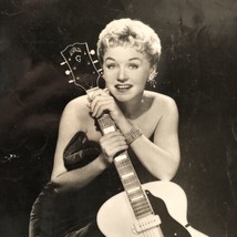 1950s Betty Reilly The Irish Seniority w/ Guild Guitar Publicity Photo 8x10 - £7.48 GBP