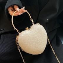 LoveLuxe: Elegance in Every Curve – Heart&#39;s Embrace Women&#39;s Wallet - £21.89 GBP