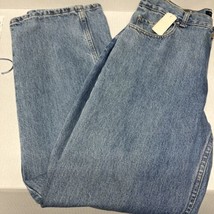 Dockers Men&#39;s Light Wash 5 Pocket Jeans Retro Style Size 32 x 32  NWT - £22.48 GBP