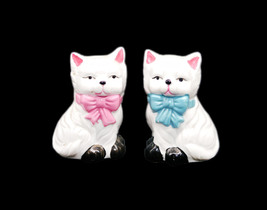 Pair of kitty cat salt and pepper shakers. Boy and girl in blue and pink bows. - £29.61 GBP