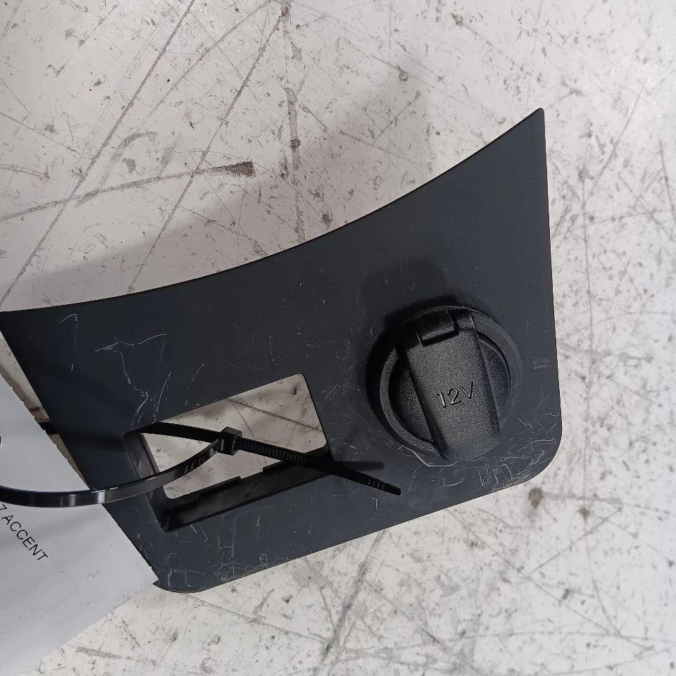 Hyundai Accent 12V Power Port Socket 2014 2015 2016 2016 2017 - $37.94