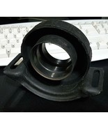 GENUINE MERCEDES W115 220 230 FRONT DRIVE SHAFT SUPPORT MOUNT - 1154104381 - $130.25 CAD