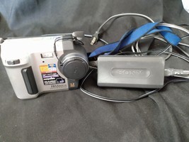 Sony Mavica MVC-FD87 Digital Still Camera and charger 1.3 Mega Pixels Te... - $27.99