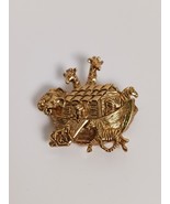 Avon Gold Tone Noah&#39;s Ark Brooch Vintage 1.75&quot; - $151.63 MXN