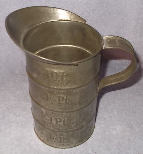 Old Vintage Tin One Quart Household Liquid Measure Pitcher - $19.95